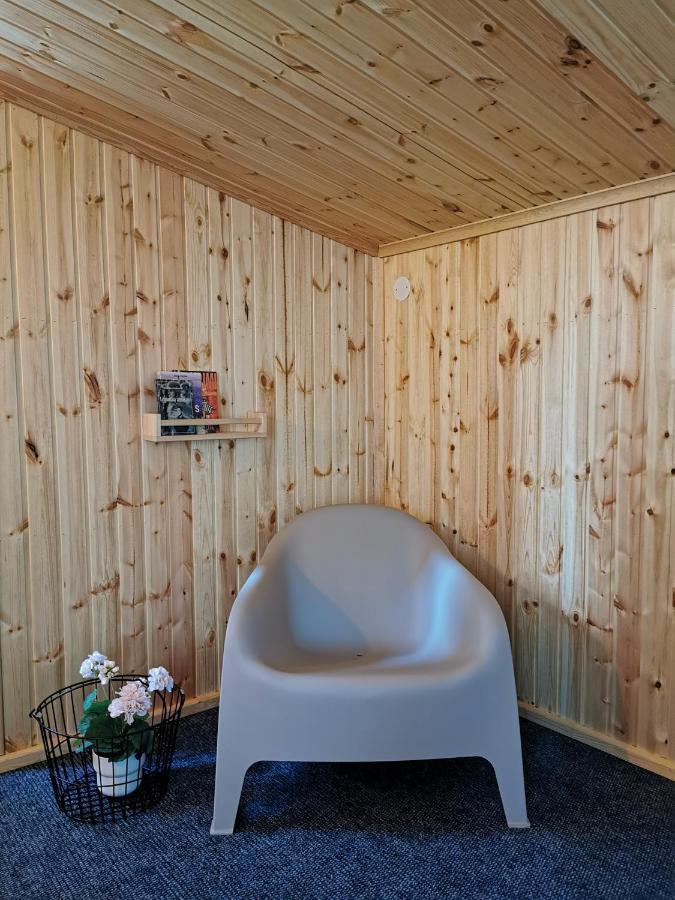 Viesu Maja Kalnaruski Ape Exteriér fotografie