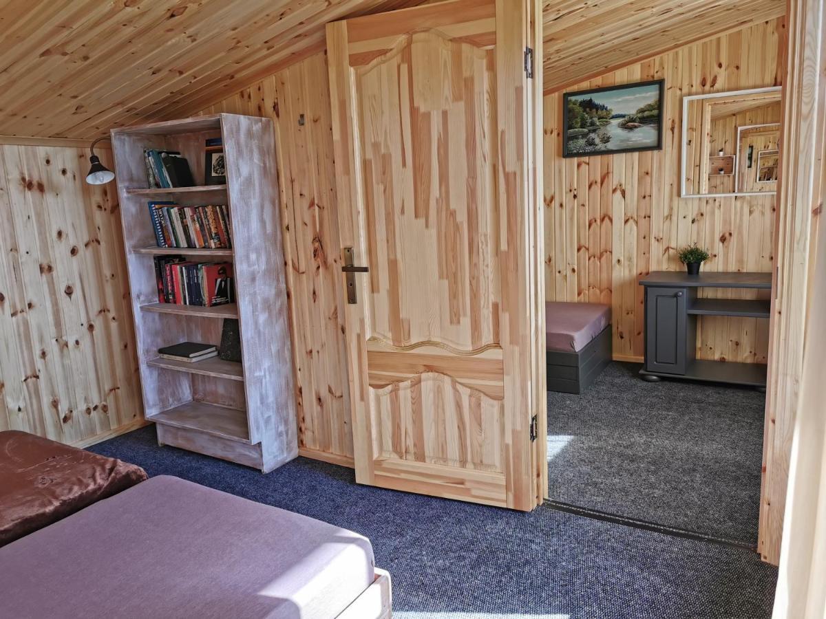 Viesu Maja Kalnaruski Ape Exteriér fotografie