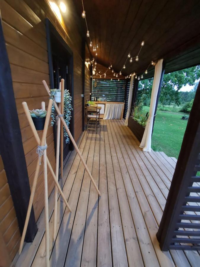 Viesu Maja Kalnaruski Ape Exteriér fotografie