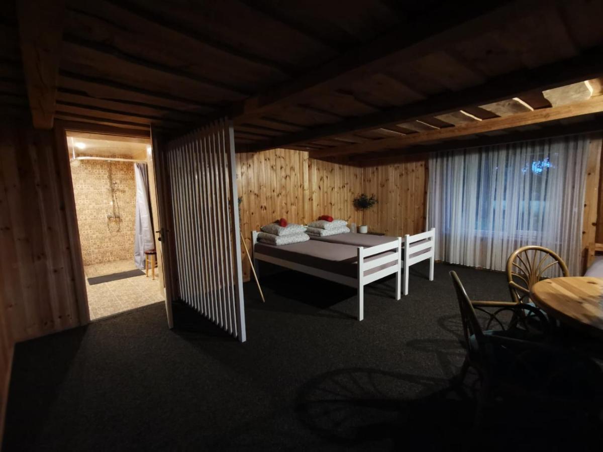 Viesu Maja Kalnaruski Ape Exteriér fotografie