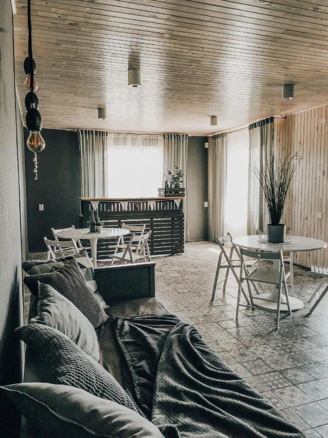 Viesu Maja Kalnaruski Ape Exteriér fotografie